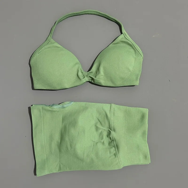 Women's Two-Piece Workout Set - Sports Bra and Shorts - Pistachio Green