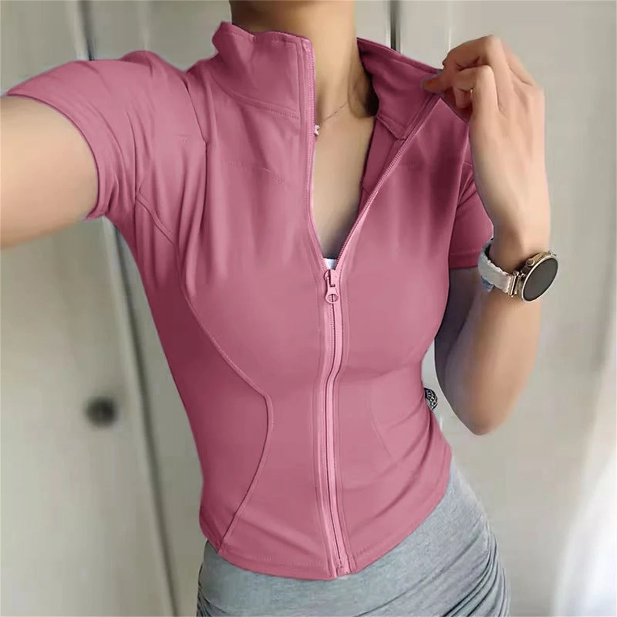 Women's Zip Crop Jacket – Slim Short Sleeve Layer for Active Days