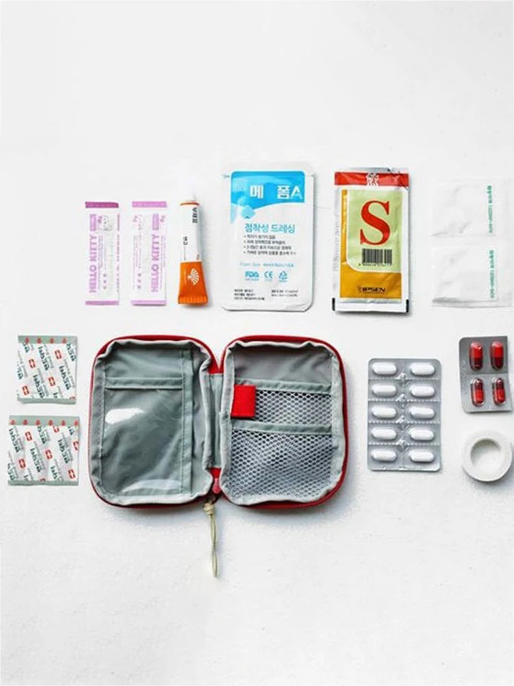 Travel First Aid Kit Bag – Compact Emergency Storage for Trips