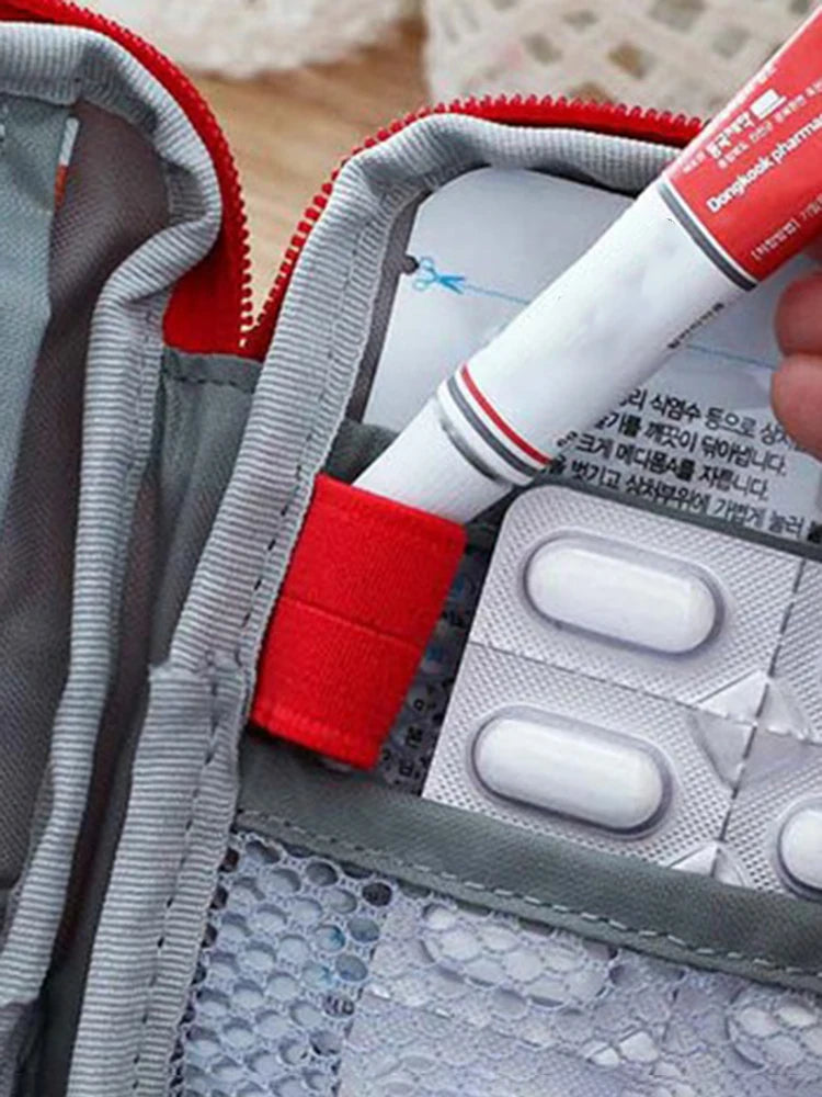 Travel First Aid Kit Bag – Compact Emergency Storage for Trips