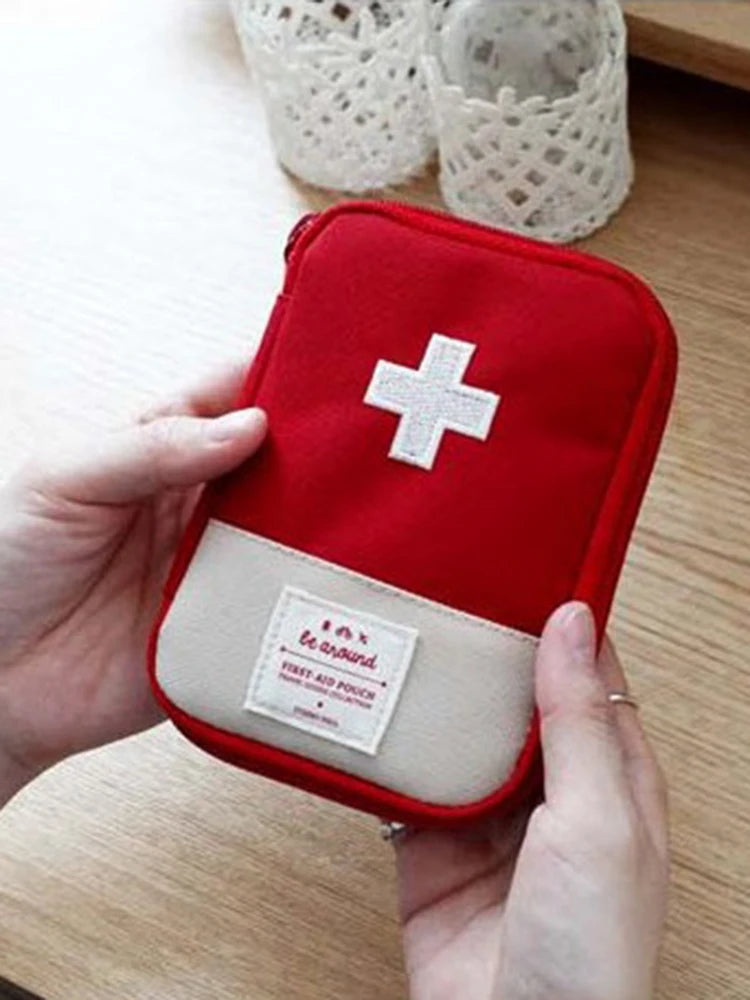 Travel First Aid Kit Bag – Compact Emergency Storage for Trips