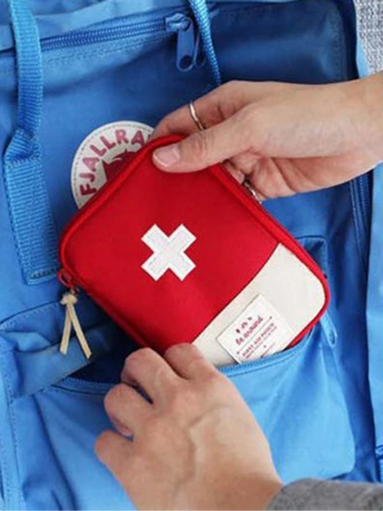 Travel First Aid Kit Bag – Compact Emergency Storage for Trips