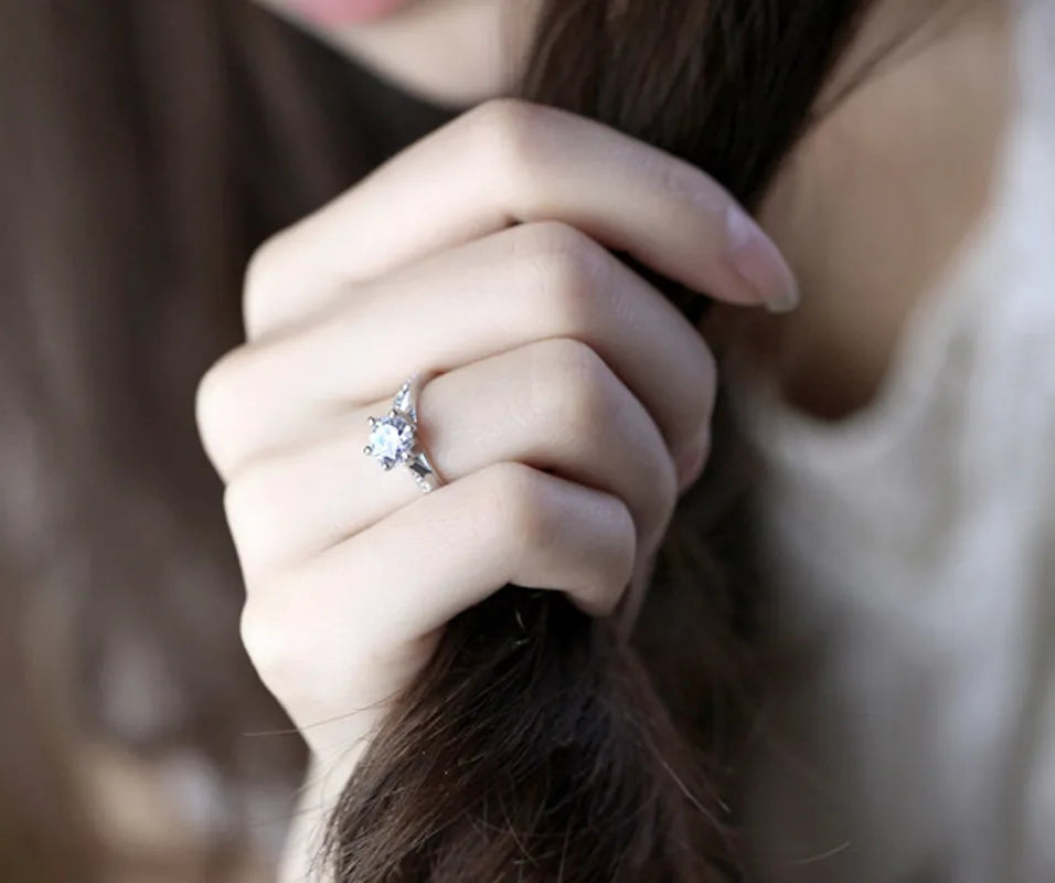 Prong Setting Ring - Geometric Zircon Accent Jewelry