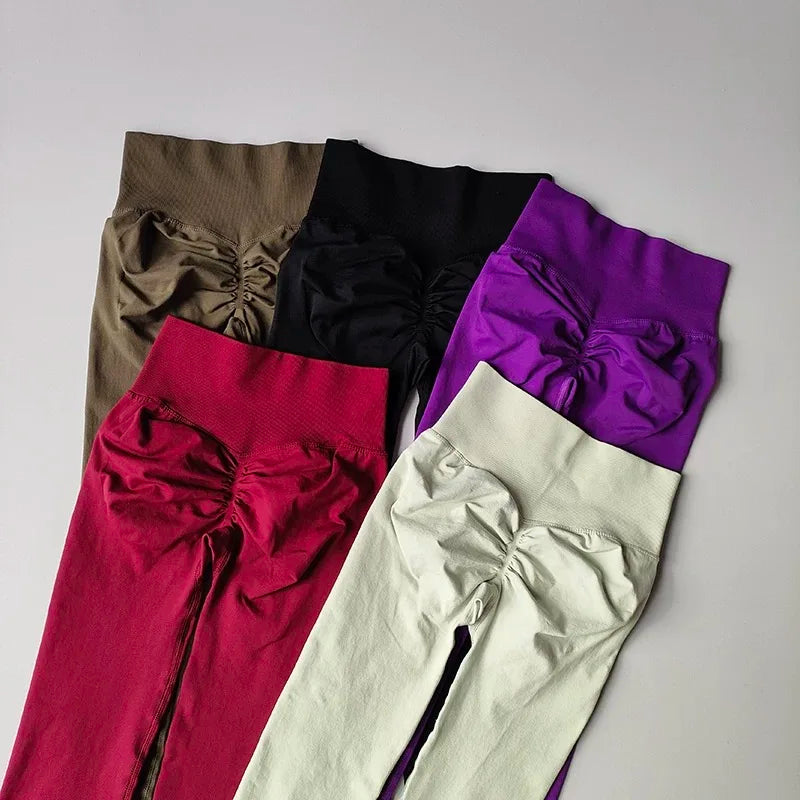 Women's Seamless Yoga Set – Quick-Dry Support for Studio Training